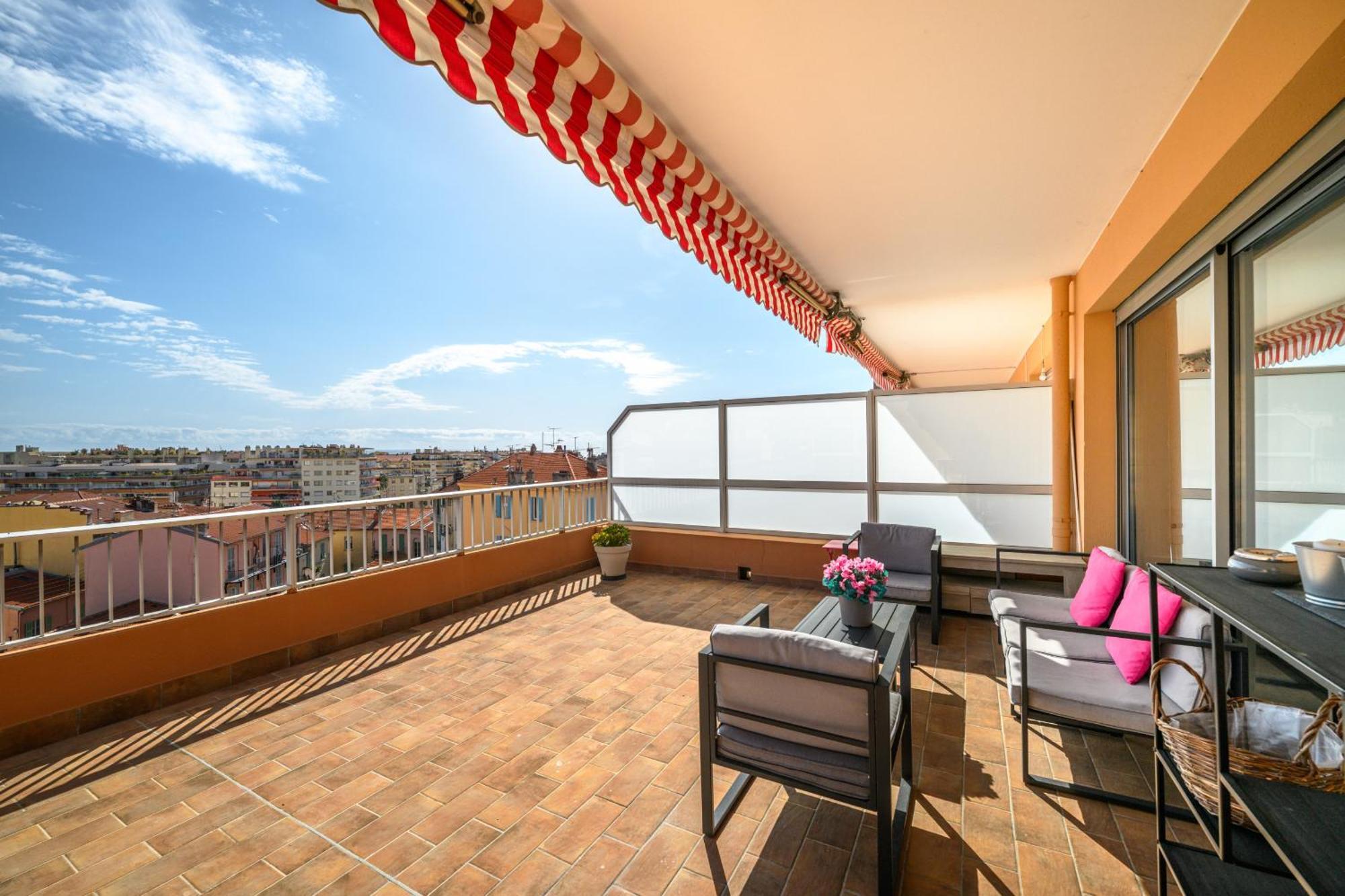 'L'Alicante Proche' Gare, Terrasse, Vue Mer Mentone Esterno foto