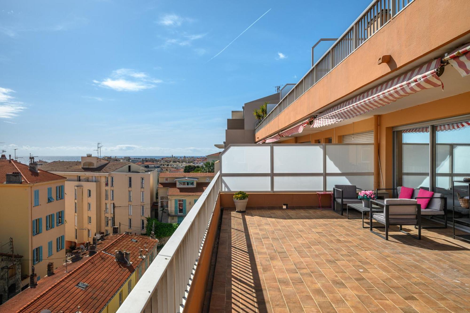 'L'Alicante Proche' Gare, Terrasse, Vue Mer Mentone Esterno foto